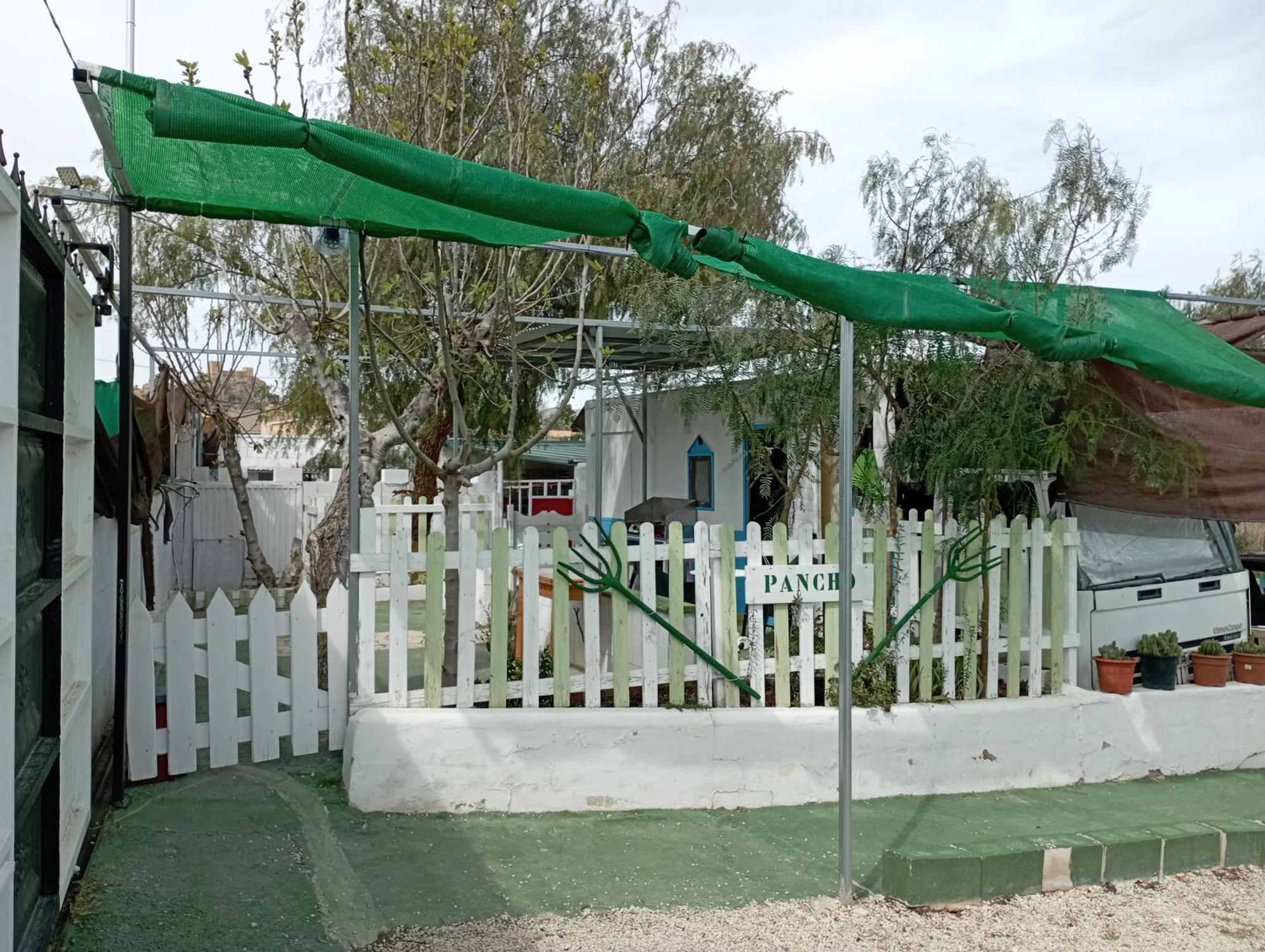 Caravanas Y Habitaciones Para Relajarse Sax Exterior photo
